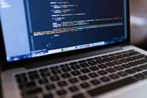 code-en-tete-scaled-1